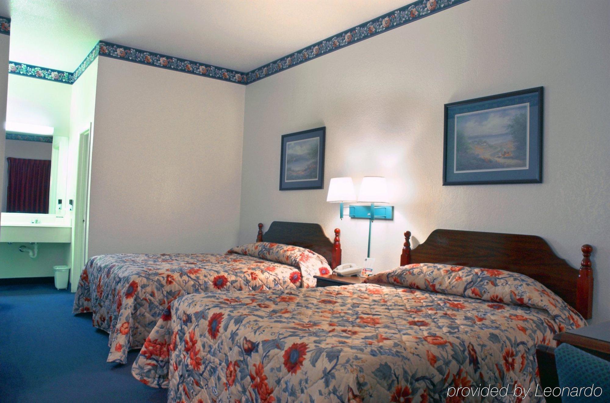 Super 8 By Wyndham Bastrop Tx Motel Exterior photo