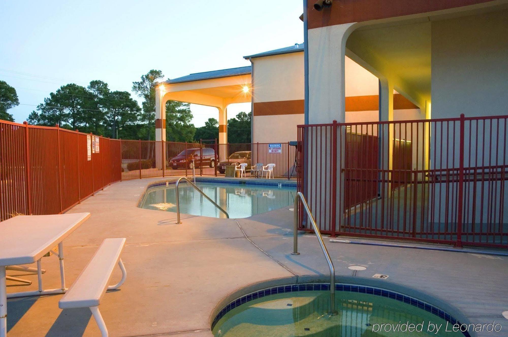 Super 8 By Wyndham Bastrop Tx Motel Exterior photo